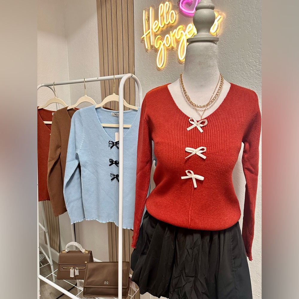 Knit long sleeve with ribbon accents